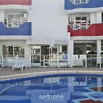 Apto C/ Varanda Em Condominio Pe Na Areia Iho127